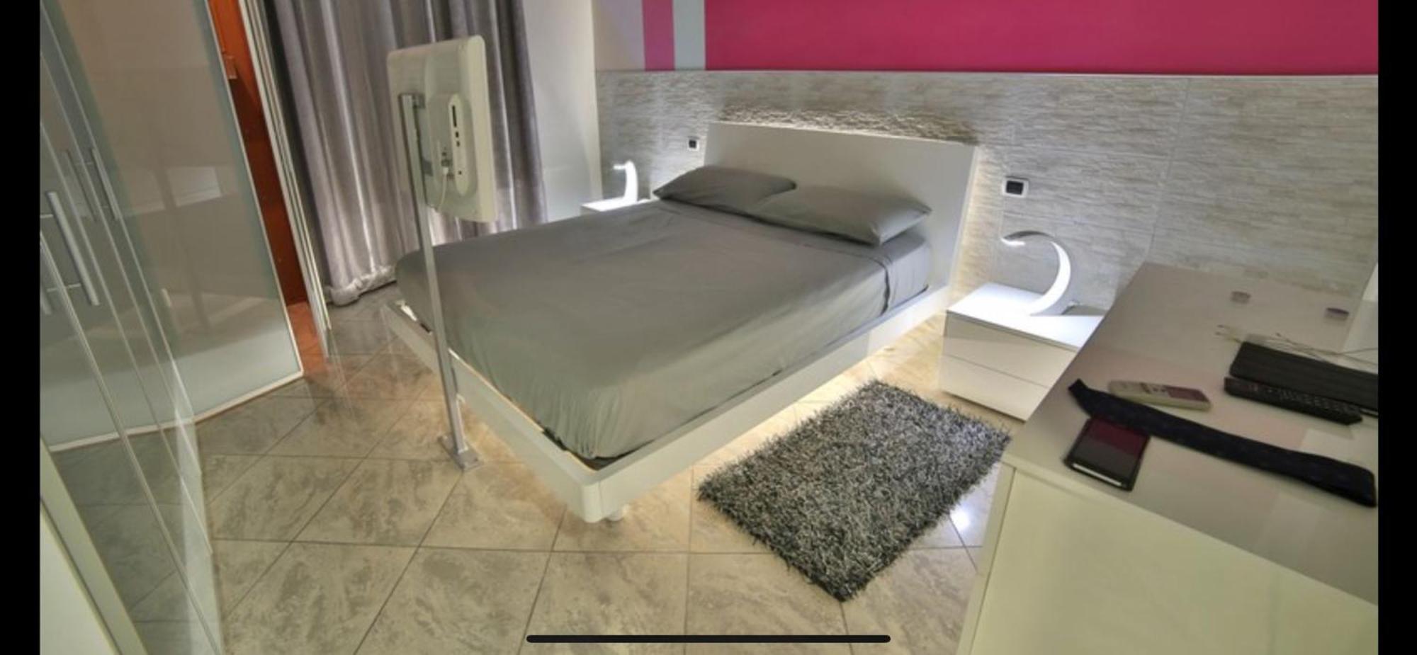 Appartamento Con Idromassaggio E Parcheggio Privato Gratuito,Strategico Per Le Cinque Terre E Golfo Dei Poeti La Spezia Exterior photo